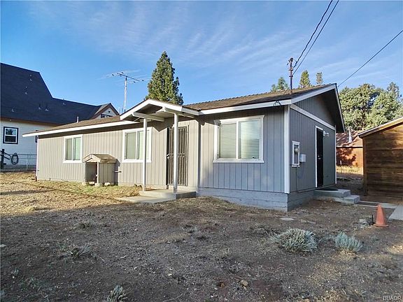 2nd image of 2096 Manzanita Ln