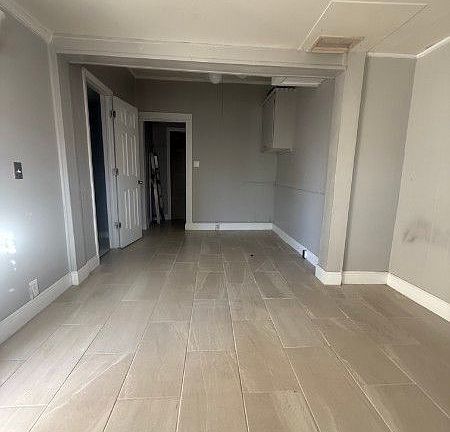 4th image of 522 New York Ave Unit 2