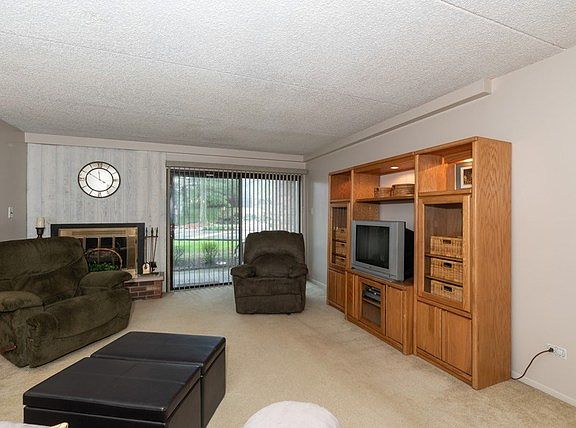 3rd image of 14517 Sussex Ct