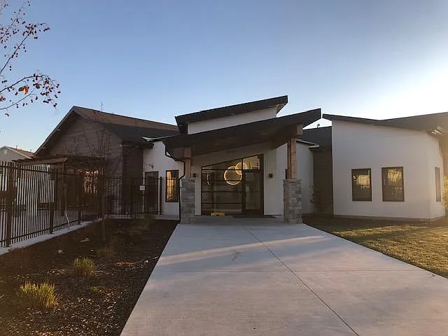 3 bed, 1207 sqft, $650 — Photo 3
