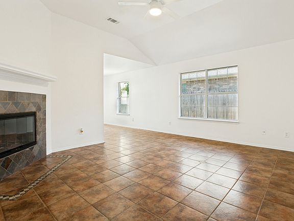 4th image of 3104 Caballero Cir