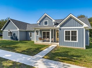 52 Clinton St, Canal Winchester, OH 43110