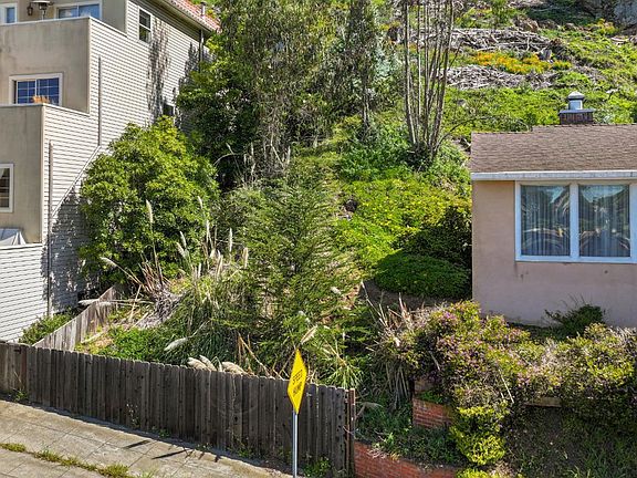 5th image of 112 Kensington Way