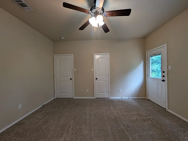 298 Rosalie Dr — Photo 10