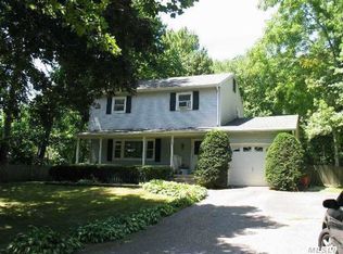 26 Nichols Rd, Nesconset, NY 11767