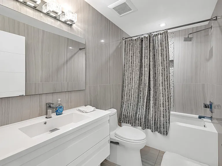 4921 NE 28th Ave — Photo 53