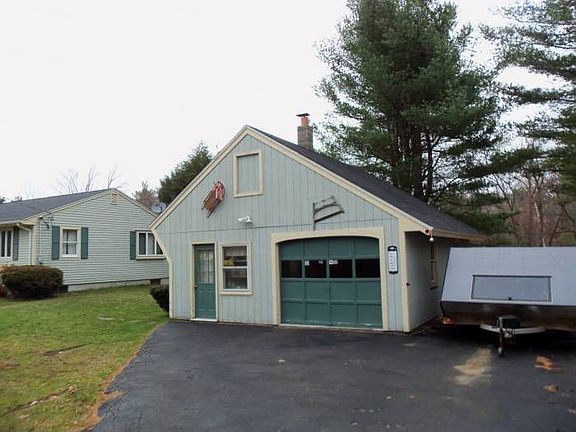 Detached Garage