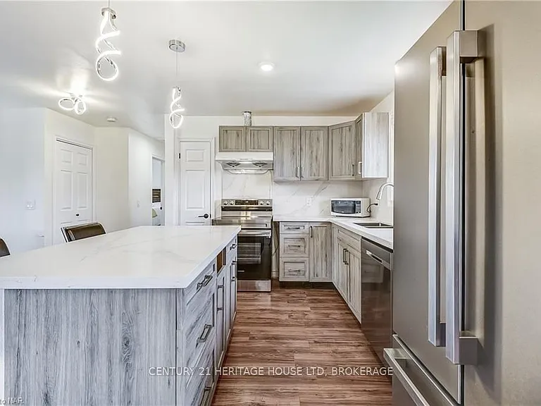 10 Madison St — Photo 8