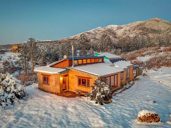 1789 Forest Rd #493, San Cristobal, NM 87564