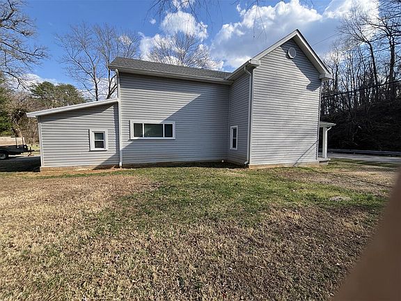 3rd image of 2792 E Ruritan Rd
