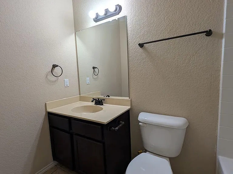 660 Creekside Cir — Photo 26