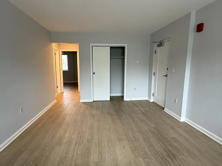 1431 East St NE #3 — Photo 3