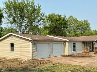 18884 W 319th St, Paola, KS 66071