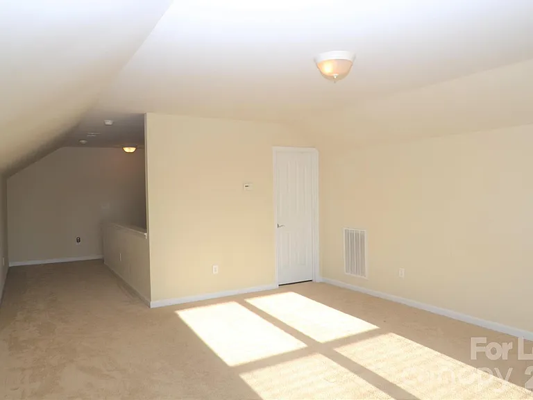 221 Montibello Dr — Photo 25