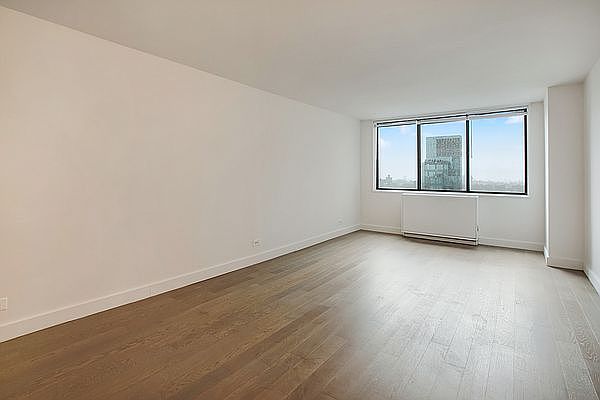 1st image of 300 Mercer St APT 32O