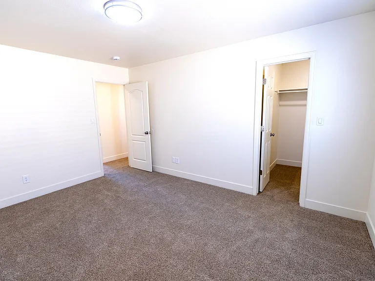 1240 Bunting Ave #1 — Photo 15