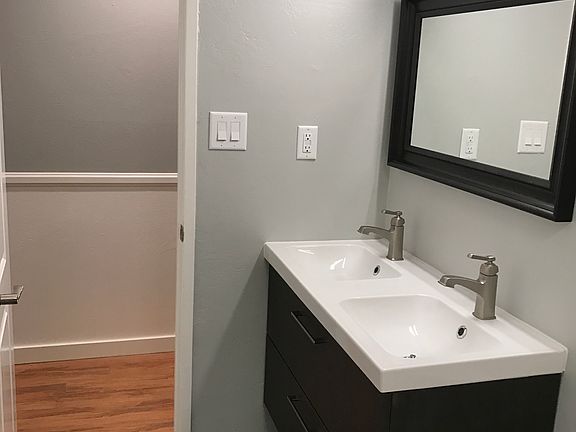 2nd image of 2701 Wyandotte Ave