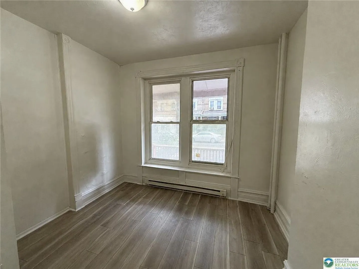 518 W Tilghman Street — Photo 4
