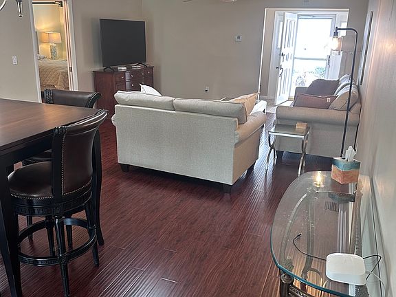 3rd image of 1251 S Brandywine Cir