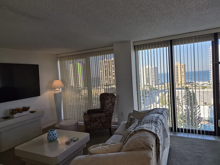 1 Oceans West Blvd #9B5 — Photo 5