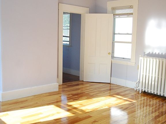 2nd image of 249A Foster St #1