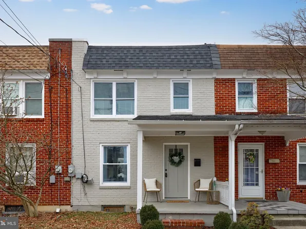 22 S Fulton St, Manheim, PA 17545
