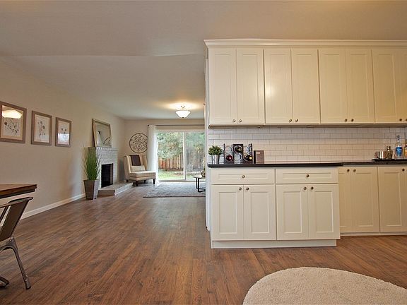 2nd image of 864 Saint Bede Ln