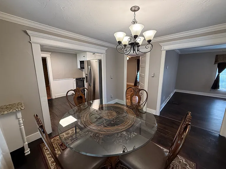 1204 Elm St — Photo 21