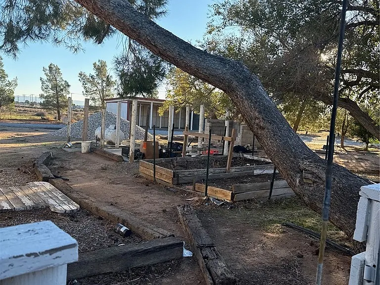 16100 Navajo Rd — Photo 37