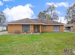 40149 La Rochelle Rd, Prairieville, LA 70769