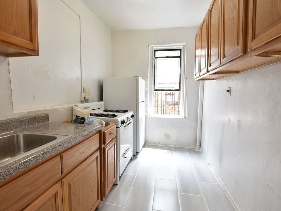 1st image of 615 W 186th St #66