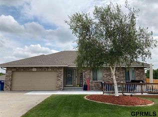 5330 Drew Pl, Lincoln, NE 68516