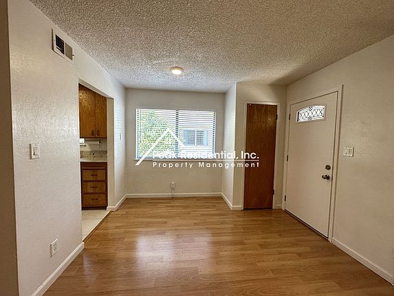 3rd image of 5159 Connecticut Dr APT 4