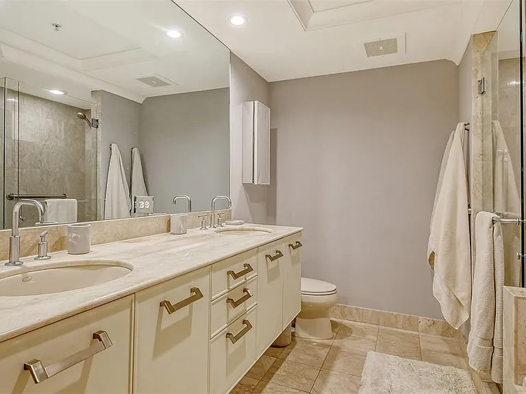 1350 Main St #903 — Photo 24