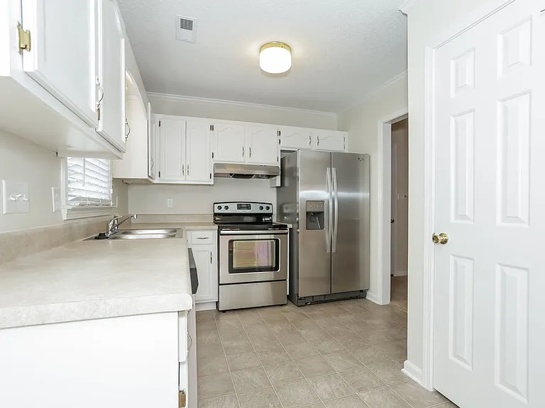3012 Emerald Meadow Ln — Photo 5