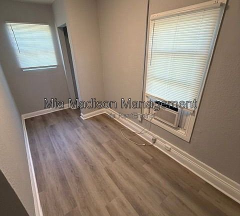 4th image of 1511 Richards St