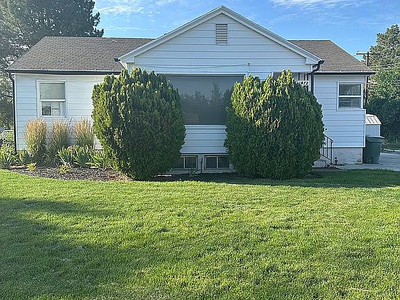 2nd image of 1472 W Arapahoe Ave