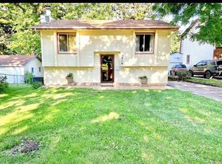 3919 Lower Beaver Rd, Des Moines, IA 50310