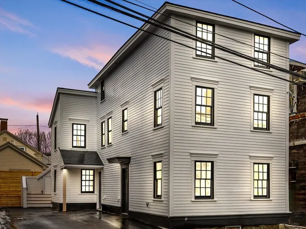 26 Market St #2, Newburyport, MA 01950