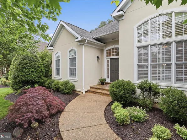 8277 Roxborough Loop, Gainesville, VA 20155