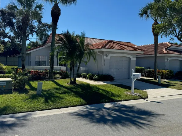 8100 Summer Shores Drive, Delray Beach, FL 33446