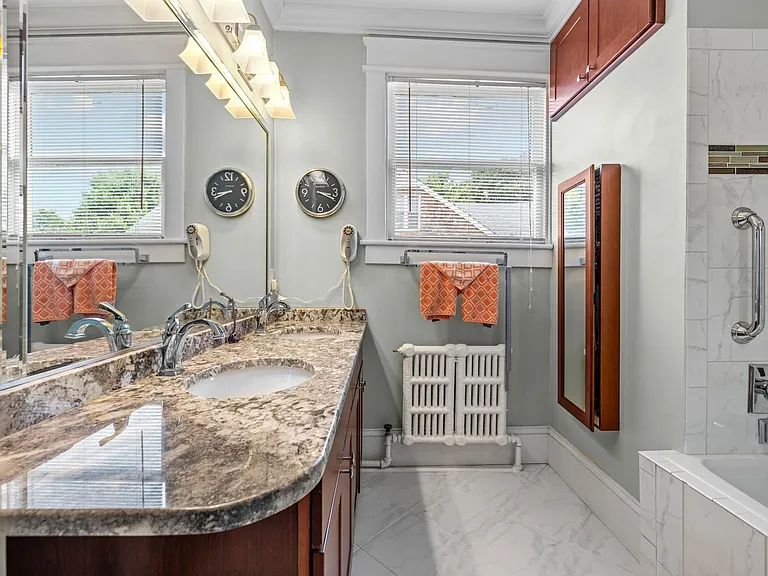 Timeless Ghent Home features charm and elegance in Historic Stockley Gardens — Photo 22