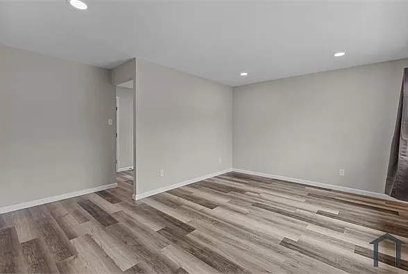 9717 Medford Dr — Photo 12