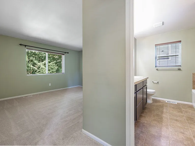1094 Ebbets Dr SW — Photo 19