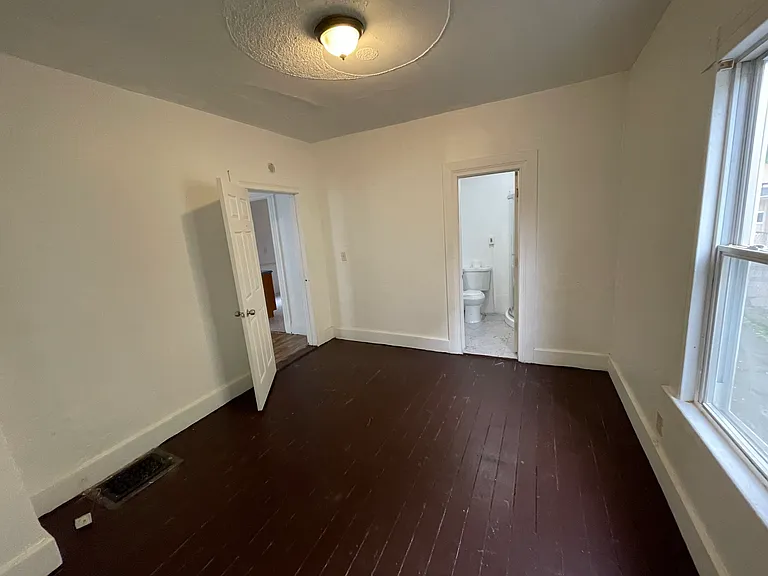 147 Willow St #1A — Photo 4