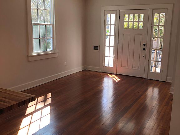 2nd image of 7609 Hampson St