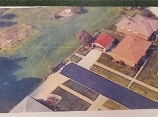 Roanoke Dr, Parma, OH