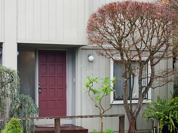 2nd image of 21139 E Cliff Dr
