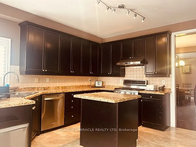 3 Lindyfalls Dr #UPPER LEVEL — Photo 17