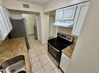 7209 SW 45th Pl APT A, Gainesville, FL 32608